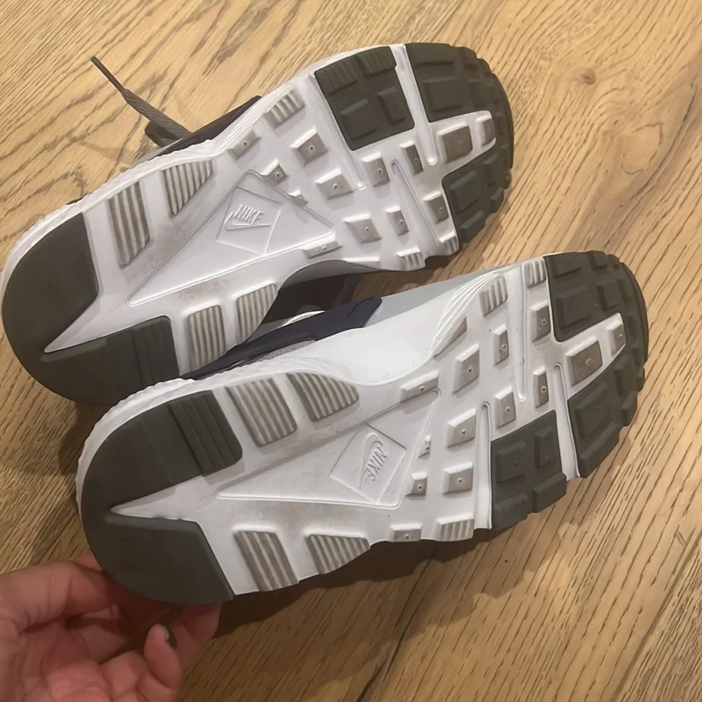 Nike Huarache-grey, white, navy - Picture 3 of 4